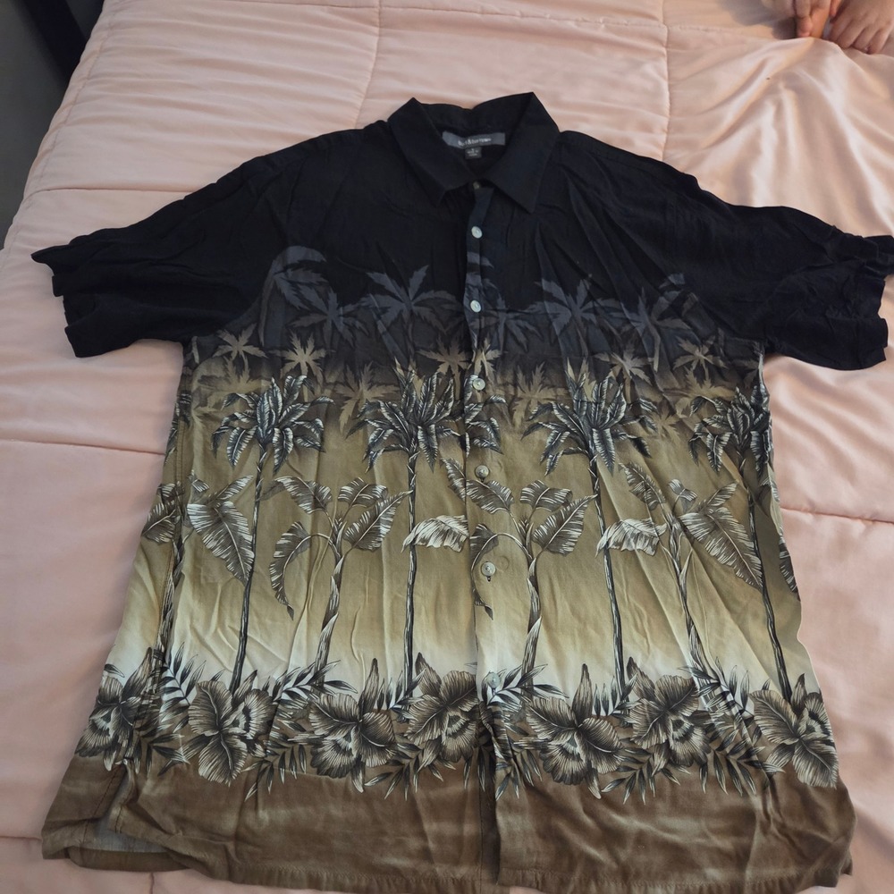 Croft & Barrow Mens Large Black Tan Palm Tree Rayon Hawaiian Button Down Shirt